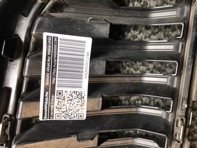 bontott SKODA SUPERB III Hűtőrács