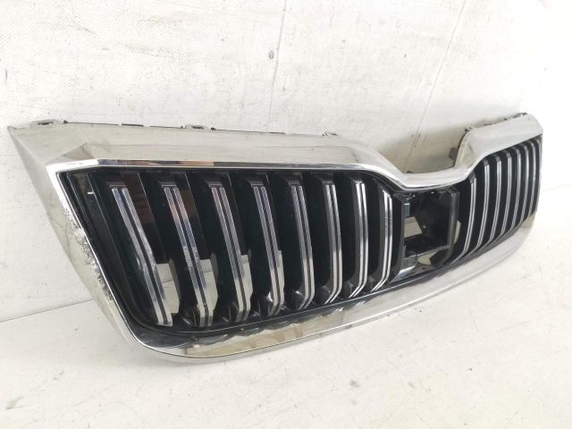 bontott SKODA SUPERB III Hűtőrács