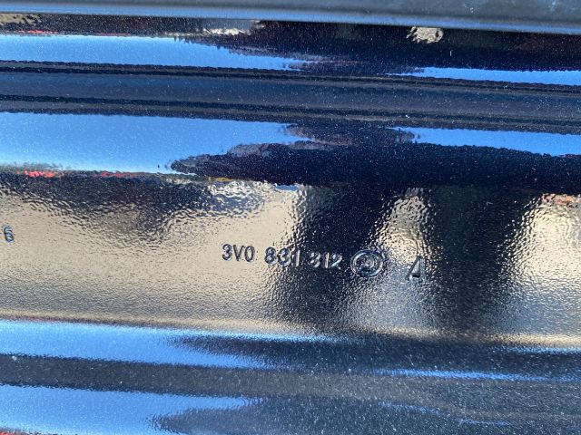 bontott SKODA SUPERB III Jobb első Ajtó (Részeivel)