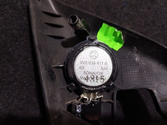 bontott SKODA SUPERB III Jobb első Kis Hangszóró Burkolat