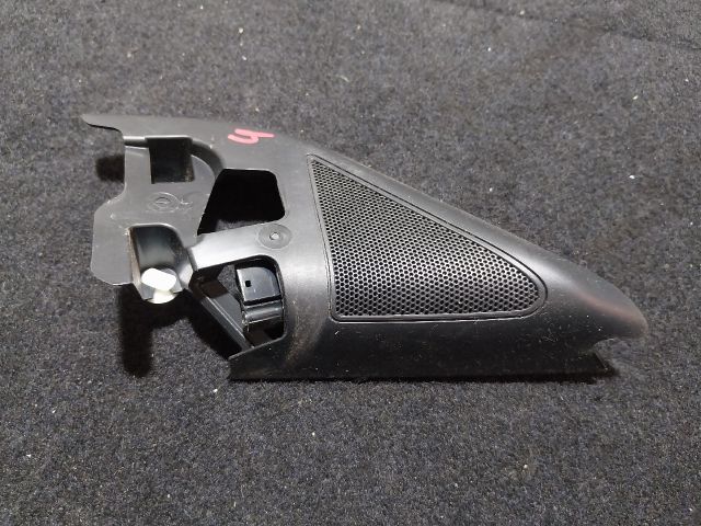 bontott SKODA SUPERB III Jobb első Kis Hangszóró Burkolat