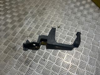 bontott SKODA SUPERB III Jobb első Oldal Lökhárító Tartó (Műanyag)