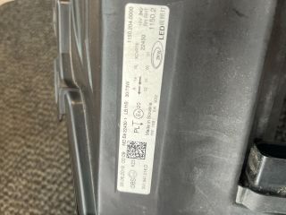 bontott SKODA SUPERB III Jobb Fényszóró