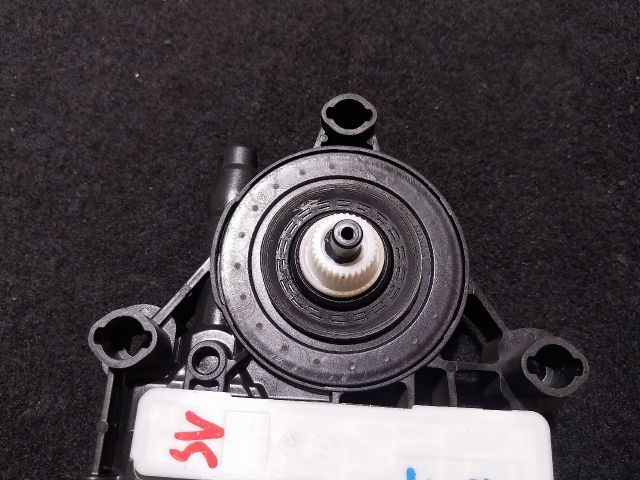 bontott SKODA SUPERB III Jobb hátsó Ablakemelő Motor