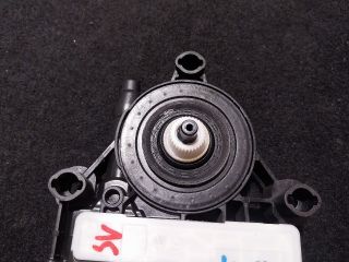 bontott SKODA SUPERB III Jobb hátsó Ablakemelő Motor