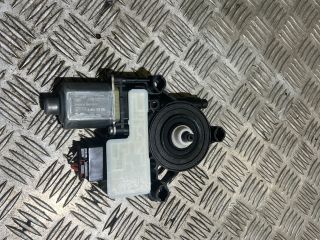 bontott SKODA SUPERB III Jobb hátsó Ablakemelő Motor