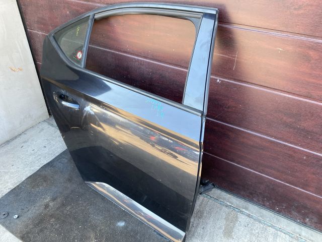 bontott SKODA SUPERB III Jobb hátsó Ajtó (Részeivel)