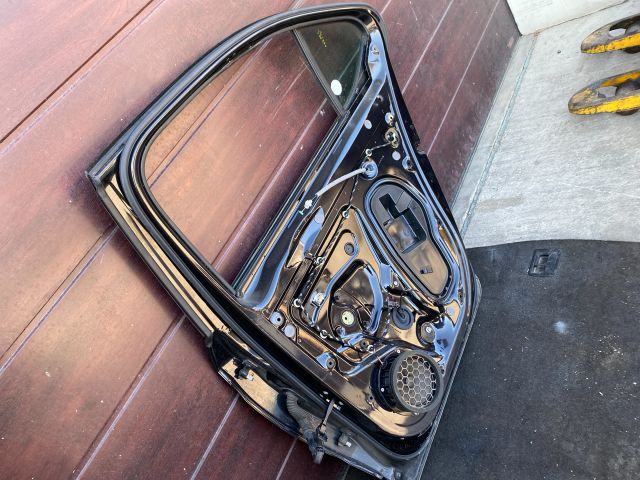 bontott SKODA SUPERB III Jobb hátsó Ajtó (Részeivel)