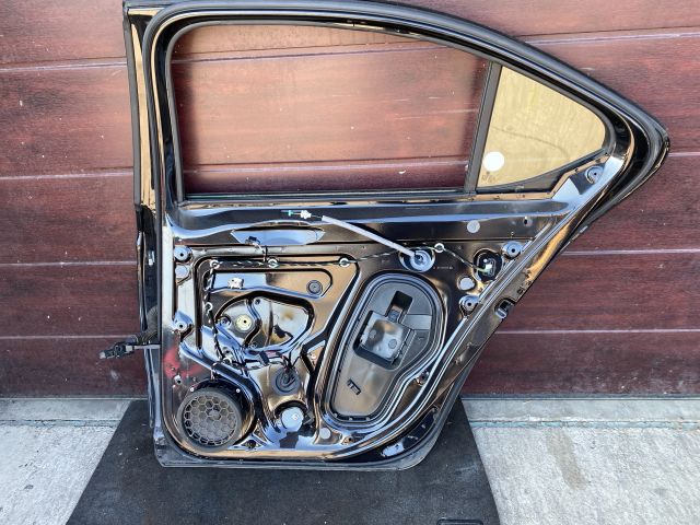 bontott SKODA SUPERB III Jobb hátsó Ajtó (Részeivel)