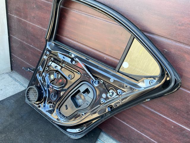 bontott SKODA SUPERB III Jobb hátsó Ajtó (Részeivel)