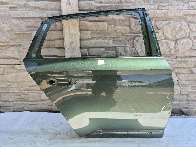 bontott SKODA SUPERB III Jobb hátsó Ajtó (Üres lemez)
