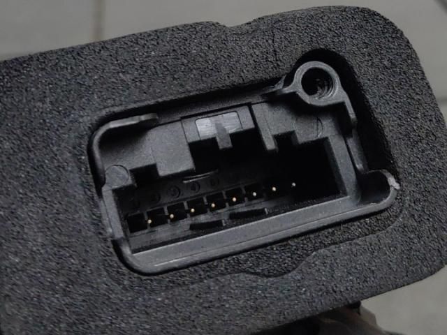 bontott SKODA SUPERB III Jobb hátsó Ajtózár