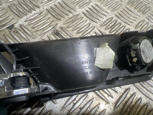 bontott SKODA SUPERB III Jobb hátsó Belső Kilincs