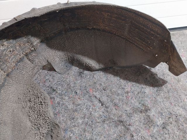 bontott SKODA SUPERB III Jobb hátsó Dobbetét (Kerékjárati, Műanyag)