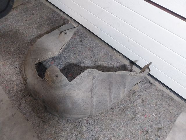 bontott SKODA SUPERB III Jobb hátsó Dobbetét (Kerékjárati, Műanyag)