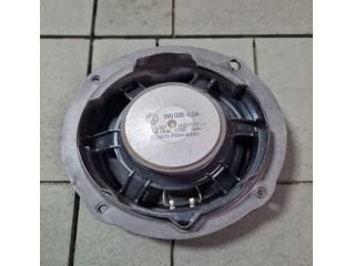 bontott SKODA SUPERB III Jobb hátsó Hangszóró