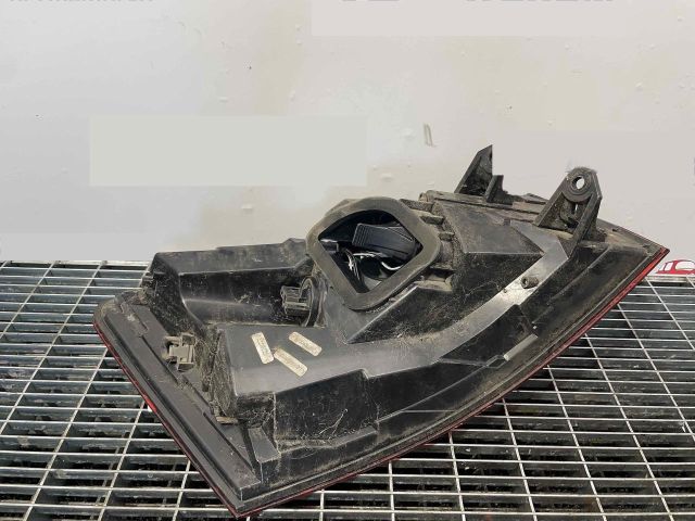 bontott SKODA SUPERB III Jobb Hátsó Lámpa