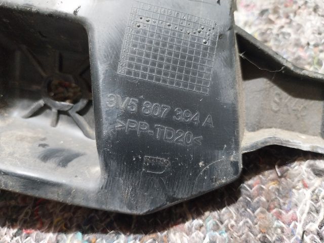 bontott SKODA SUPERB III Jobb hátsó Oldal Lökhárító Tartó (Műanyag)