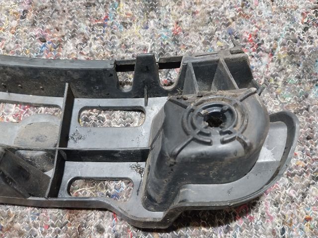 bontott SKODA SUPERB III Jobb hátsó Oldal Lökhárító Tartó (Műanyag)