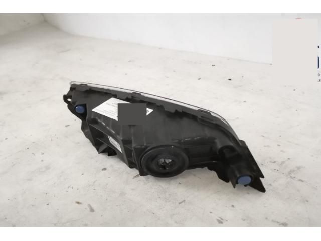 bontott SKODA SUPERB III Jobb Ködfényszóró