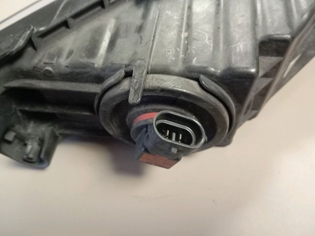 bontott SKODA SUPERB III Jobb Ködfényszóró