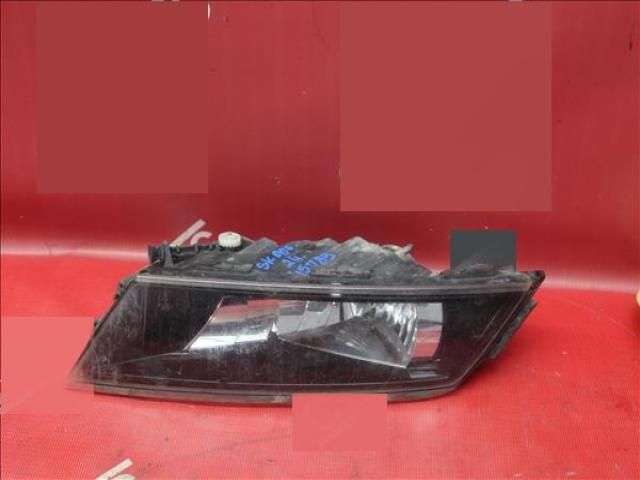 bontott SKODA SUPERB III Jobb Ködfényszóró