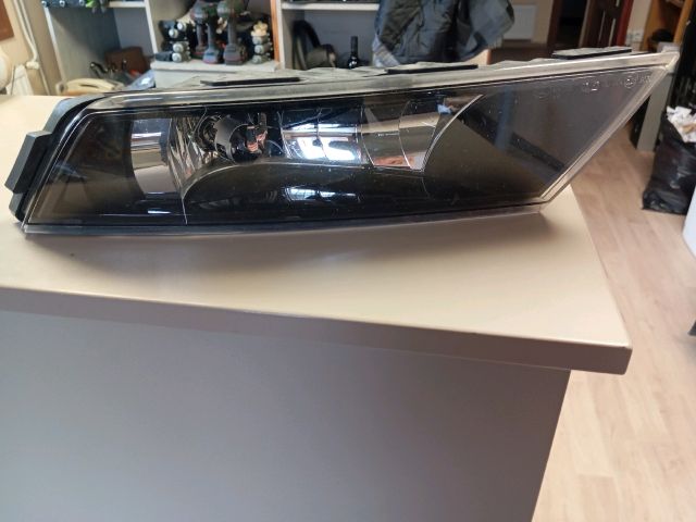 bontott SKODA SUPERB III Jobb Ködfényszóró