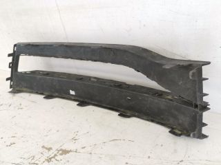 bontott SKODA SUPERB III Jobb Ködlámpa Rács