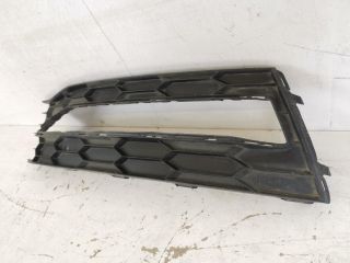 bontott SKODA SUPERB III Jobb Ködlámpa Rács