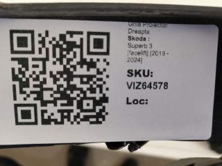 bontott SKODA SUPERB III Jobb Ködlámpa Rács