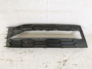 bontott SKODA SUPERB III Jobb Ködlámpa Rács