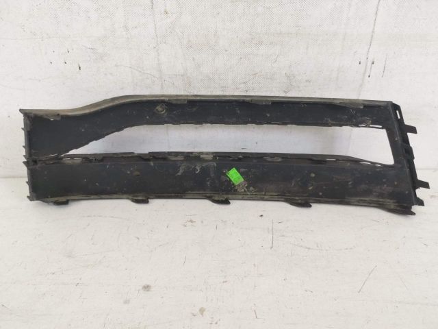 bontott SKODA SUPERB III Jobb Ködlámpa Rács