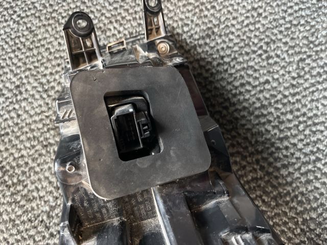 bontott SKODA SUPERB III Jobb Külső Hátsó Lámpa