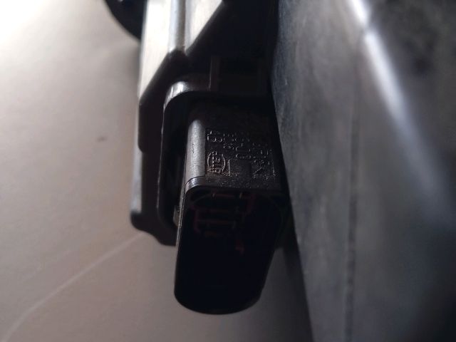 bontott SKODA SUPERB III Jobb Ledes Fényszóró