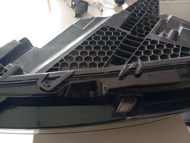 bontott SKODA SUPERB III Jobb Ledes Fényszóró