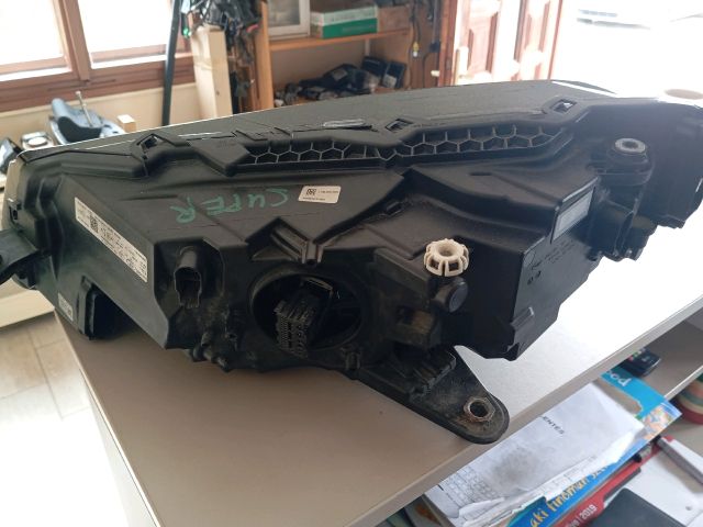 bontott SKODA SUPERB III Jobb Ledes Fényszóró