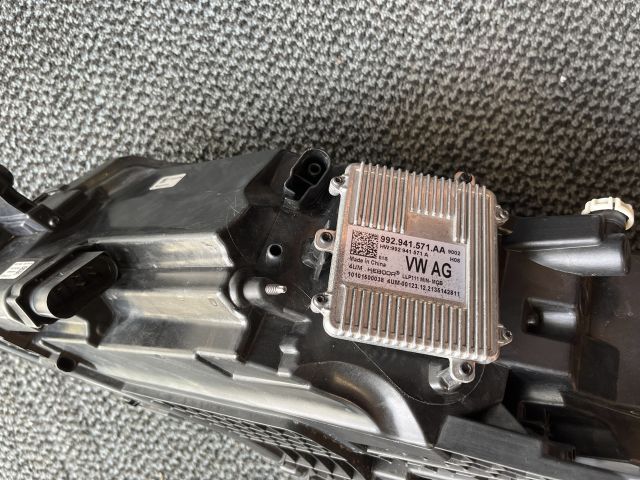 bontott SKODA SUPERB III Jobb Ledes Fényszóró