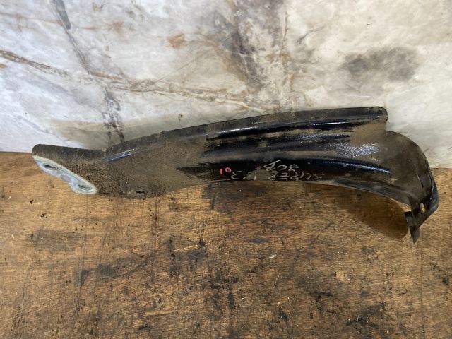 bontott SKODA SUPERB III Jobb Sárvédő Oldaltartó