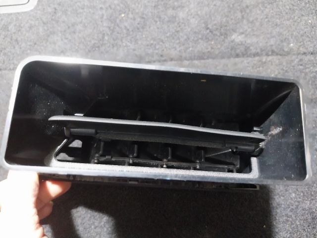 bontott SKODA SUPERB III Jobb Szellőző