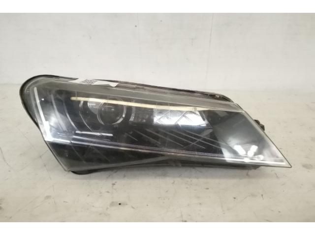 bontott SKODA SUPERB III Jobb Xenon Fényszóró