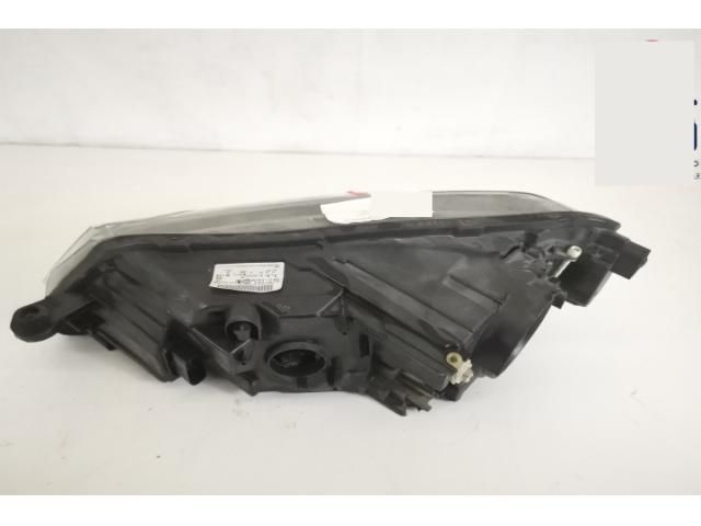 bontott SKODA SUPERB III Jobb Xenon Fényszóró