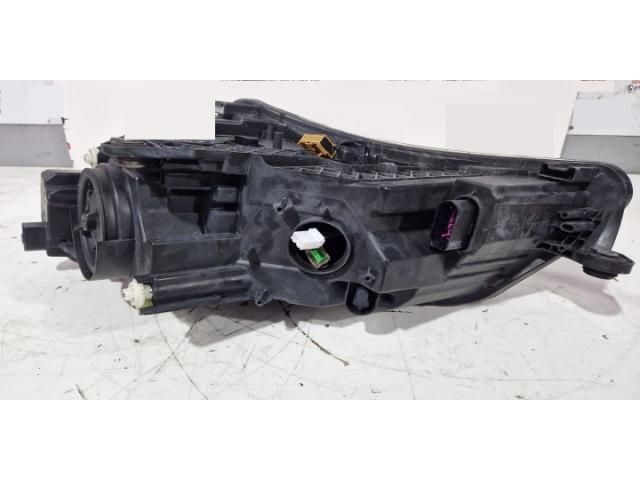 bontott SKODA SUPERB III Jobb Xenon Fényszóró