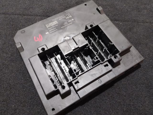 bontott SKODA SUPERB III Komfort Elektronika