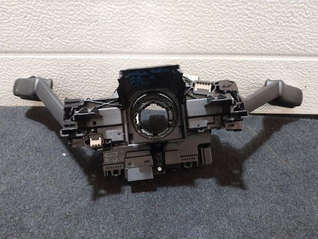 bontott SKODA SUPERB III Komplett Kormánykapcsoló (Bajuszkapcsoló)