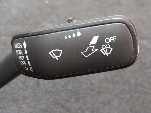 bontott SKODA SUPERB III Komplett Kormánykapcsoló (Bajuszkapcsoló)