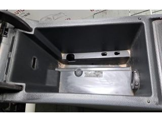 bontott SKODA SUPERB III Könyöklő