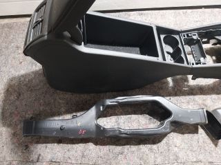 bontott SKODA SUPERB III Könyöklő