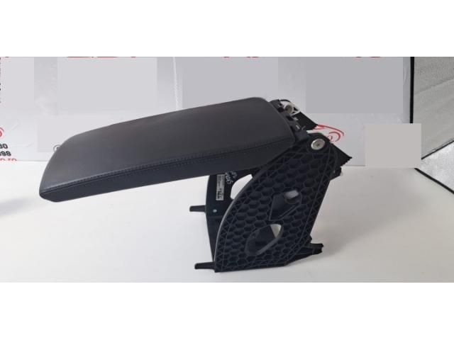 bontott SKODA SUPERB III Könyöklő