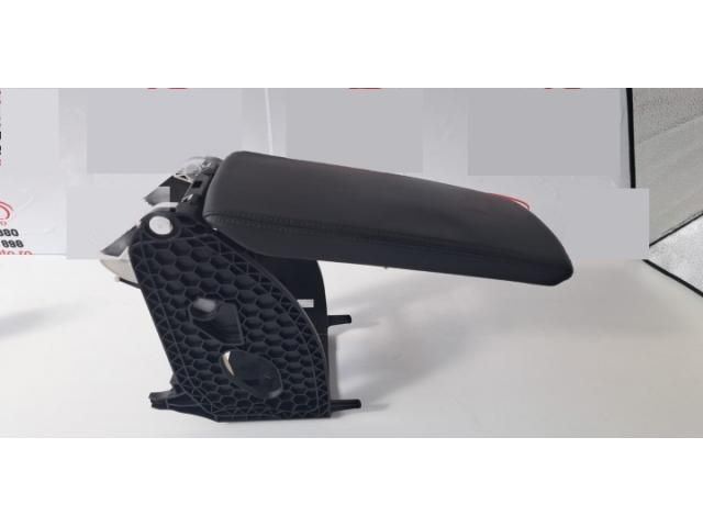 bontott SKODA SUPERB III Könyöklő