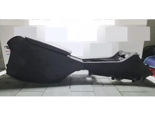 bontott SKODA SUPERB III Könyöklő